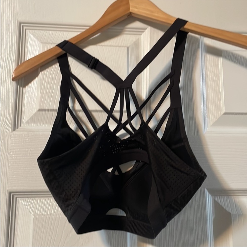 Victoria’s Secret Black Strappy Sports Bra - Picture 2 of 2